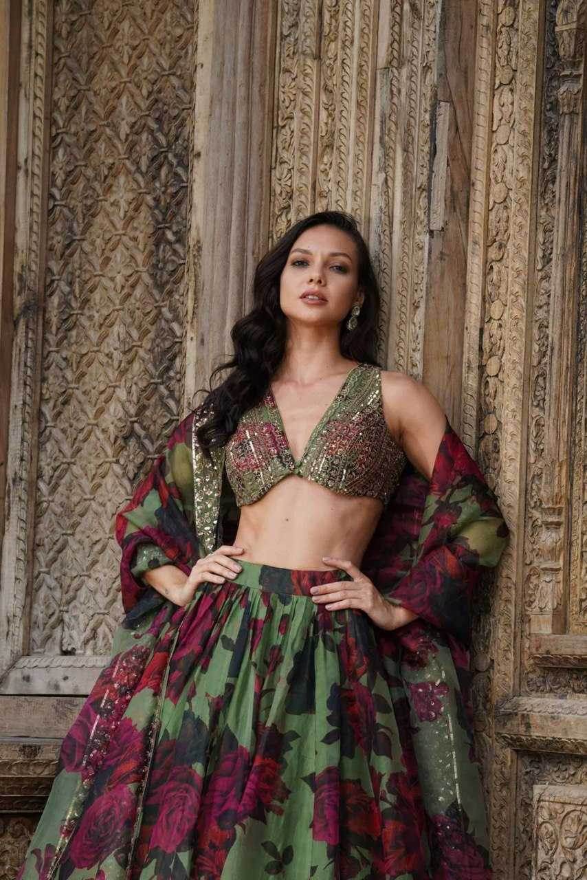 Organza Thread Work Lehenga - MYLUXURY LANE ENTERPRISE